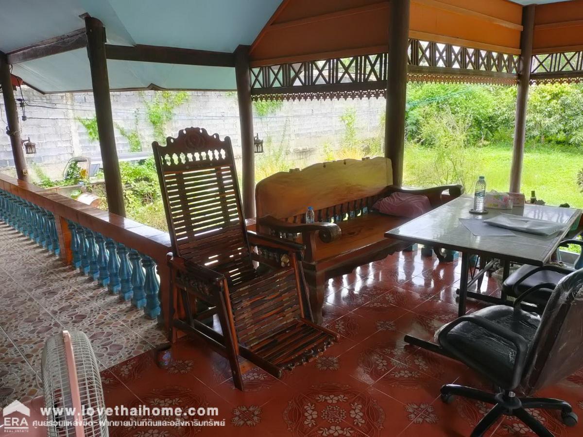 ขายที่ดินพร้อมบ้านชั้นเดียว ติดถนนเลียบคลอง10 รังสิต-นครนายก หนองเสือ พื้นที่ 400 ตรว. สามารถทำสวนได้อยู่ติดถนน หน้ากว้าง 20 เมตร