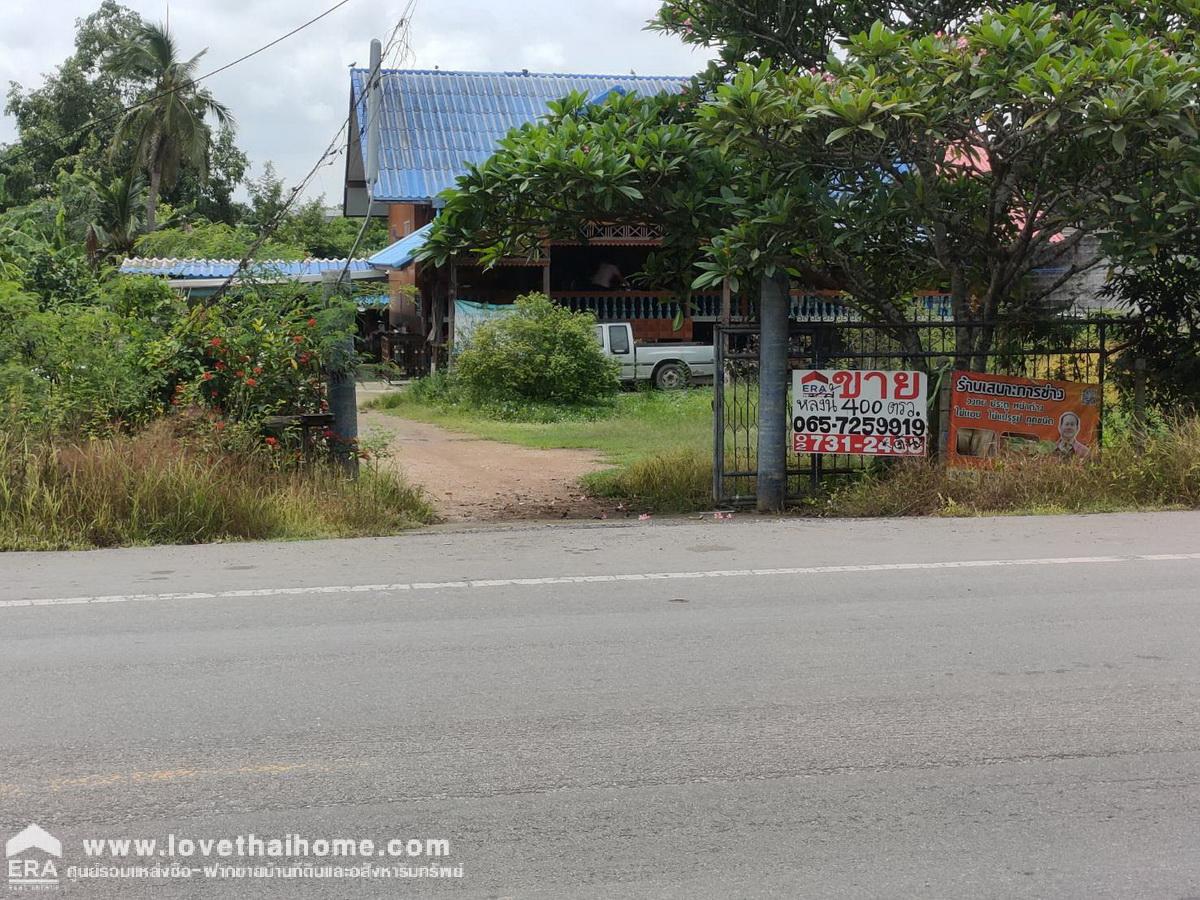 ขายที่ดินพร้อมบ้านชั้นเดียว ติดถนนเลียบคลอง10 รังสิต-นครนายก หนองเสือ พื้นที่ 400 ตรว. สามารถทำสวนได้อยู่ติดถนน หน้ากว้าง 20 เมตร