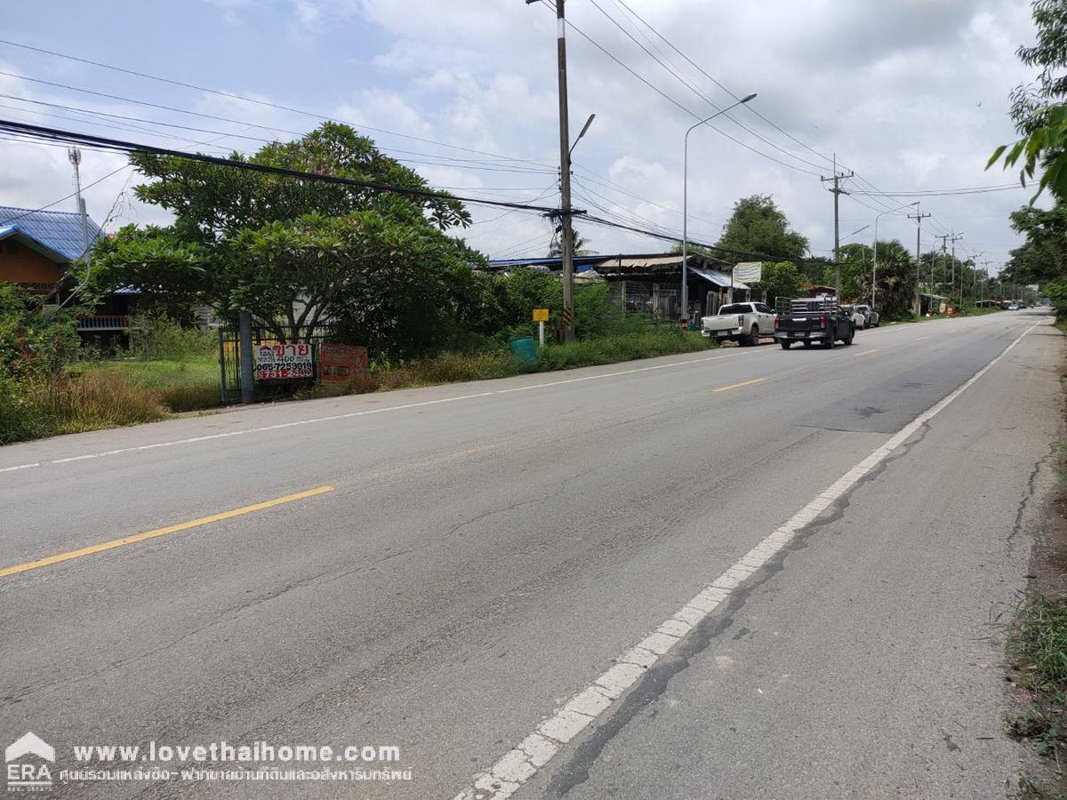 ขายที่ดินพร้อมบ้านชั้นเดียว ติดถนนเลียบคลอง10 รังสิต-นครนายก หนองเสือ พื้นที่ 400 ตรว. สามารถทำสวนได้อยู่ติดถนน หน้ากว้าง 20 เมตร