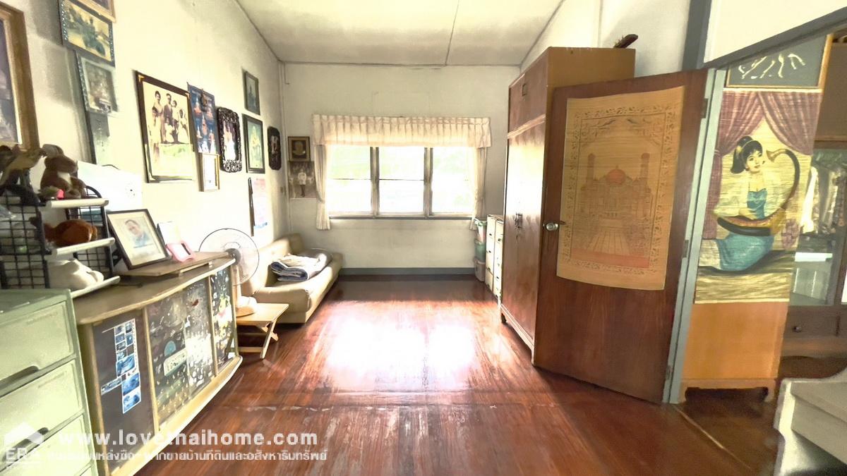 ขายที่ดินแถมบ้าน ถนนประชาชื่น ซอยคลังมนตรี7-1 บ้านมุม ติดถนน 3 ด้าน ย่านประชาชื่น พื้นที่ 111 ตรว. ขาย 14.8 ล้านบาท ใกล้รถไฟฟ้า สถานีบางซ่อน