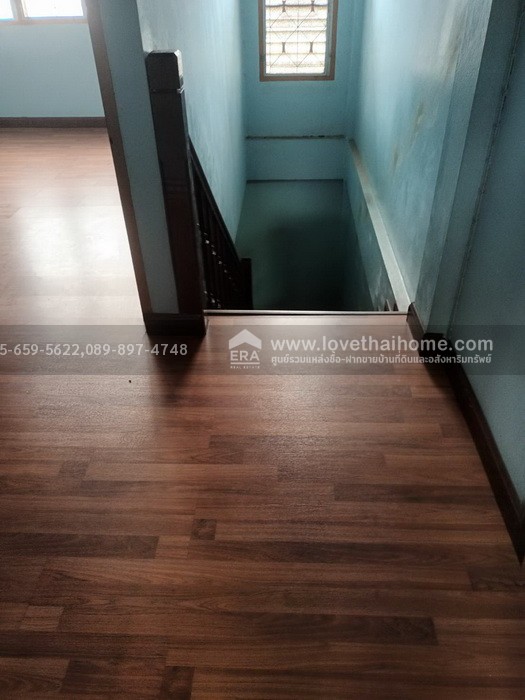 ขายทาวน์เฮ้าส์ ถ.แจ้งวัฒนะ-ปากเกร็ด 17 หมู่บ้านทรัพย์วัฒนะ พื้นที่ 18 ตรว. ใกล้รถไฟฟ้าสายสีชมพู-สถานีแจ้งวัฒนะ-ปากเกร็ด 28 และทางด่วน ราคาถูกมาก รีบเป็นเจ้าของด่วน!