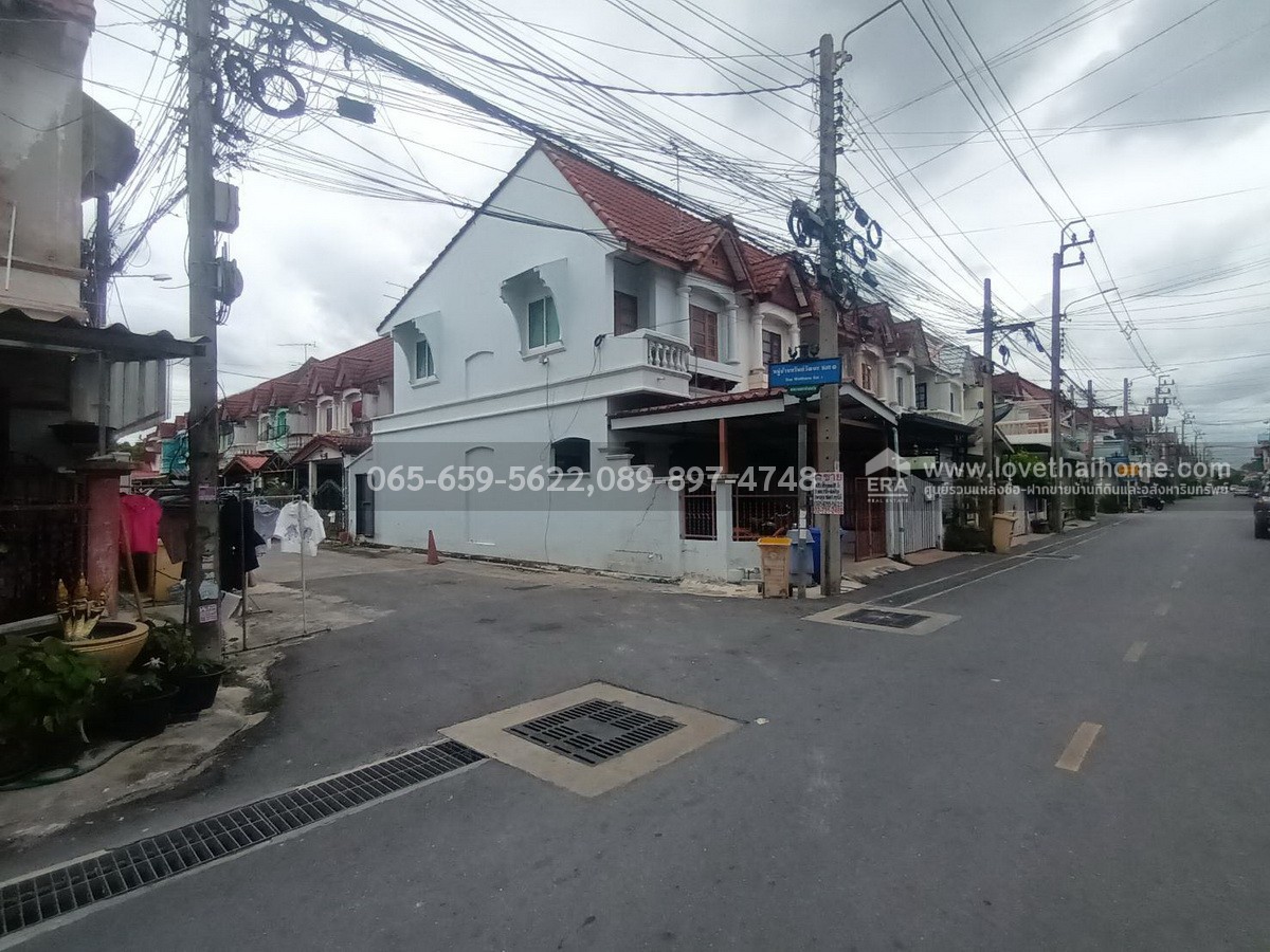 ขายทาวน์เฮ้าส์ ถ.แจ้งวัฒนะ-ปากเกร็ด 17 หมู่บ้านทรัพย์วัฒนะ พื้นที่ 18 ตรว. ใกล้รถไฟฟ้าสายสีชมพู-สถานีแจ้งวัฒนะ-ปากเกร็ด 28 และทางด่วน ราคาถูกมาก รีบเป็นเจ้าของด่วน!