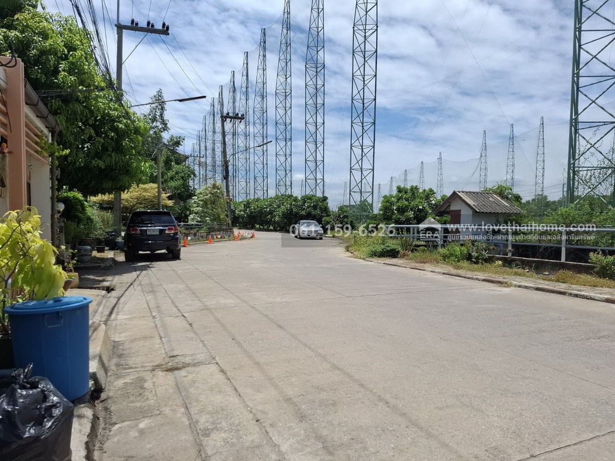 ขายทาวน์เฮ้าส์ หมู่บ้านมาลีวัลย์ รังสิต-นครนายก 27 สไตล์บ้านเดี่ยว 46 ตรว. บรรยากาศร่มรื่น หน้าบ้านโปร่ง โล่ง รับลมเย็นสบาย
