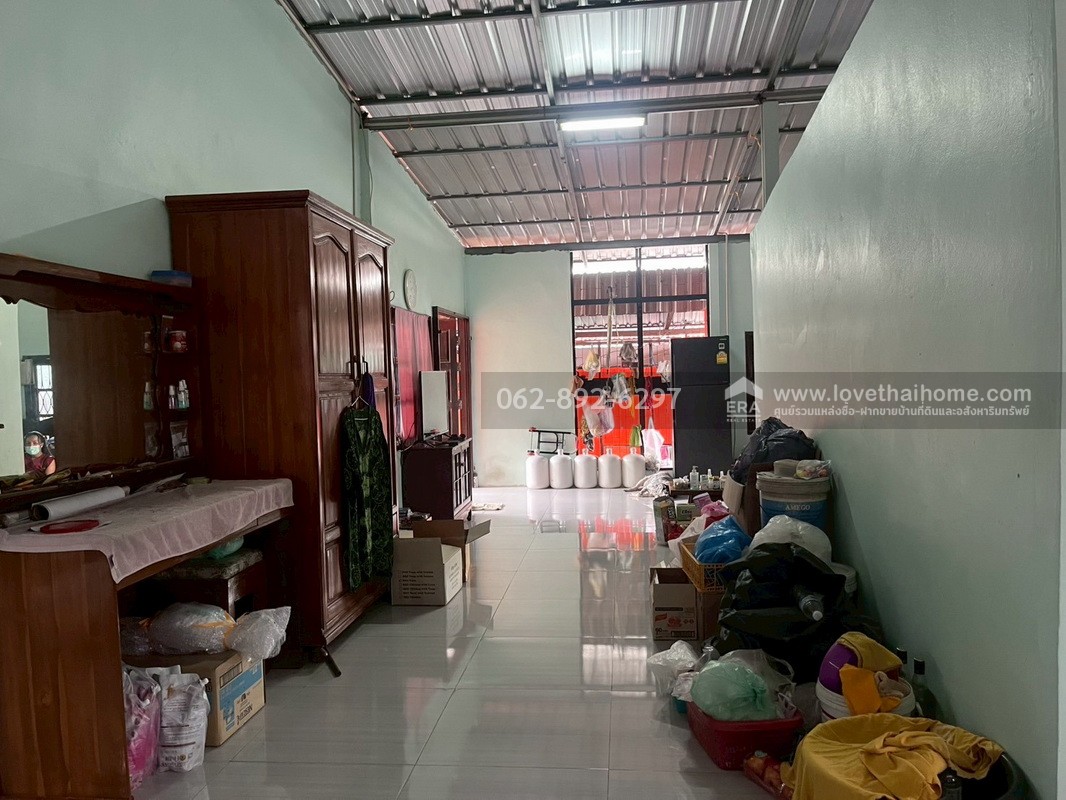 ขายบ้านเดี่ยว ซอยคลองหลวง13 ปทุมธานี พร้อมกิจการโรงจอดรถ ทำเลทอง พื้นที่ใหญ่ 120 ตรว. ราคาสุดคุ้ม ขายเพียง 51,666 บาท/ตรว. ซื้อแล้วมีรายได้ทันที อย่ารอช้า! โอกาสดีแบบนี้หาไม่ได้ง่ายๆ สนใจนัดชม โทร.062-892-6297