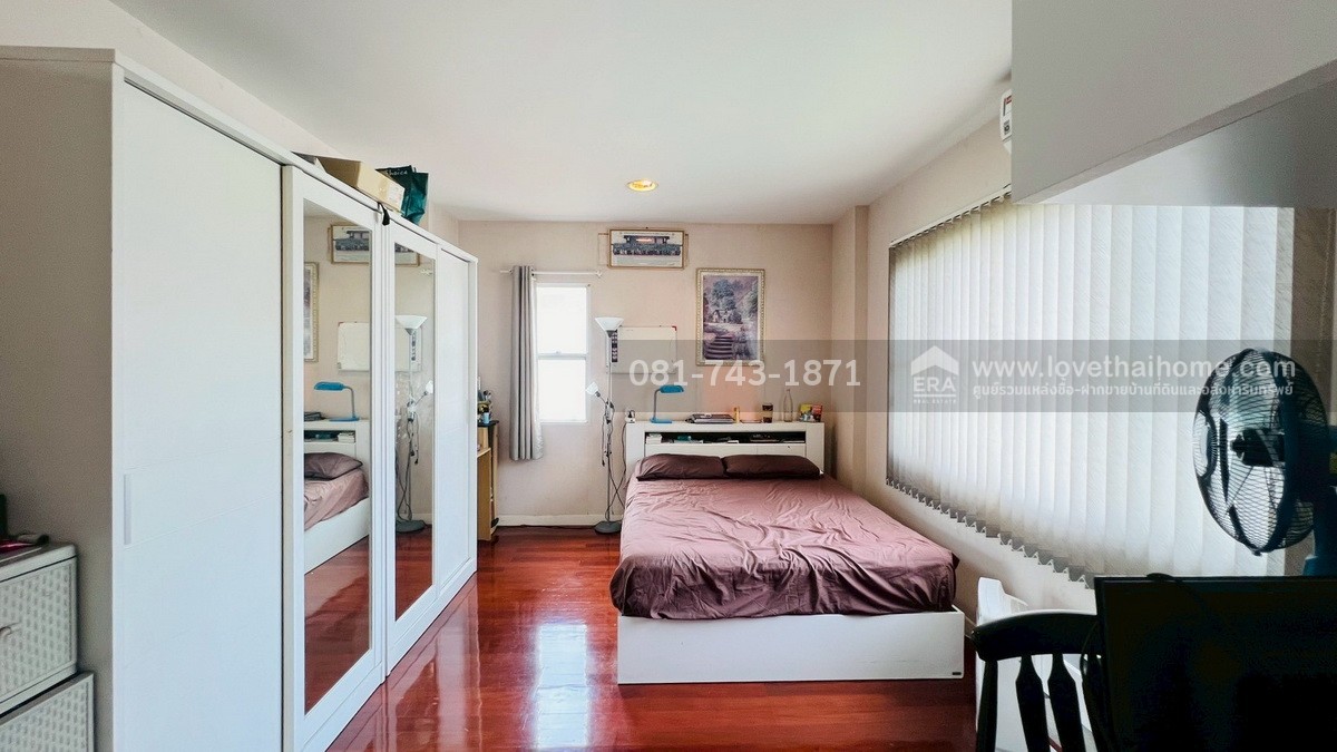 ขายบ้านเดี่ยว นันทวัน สุวรรณภูมิ ถนนกิ่งแก้ว พื้นที่ 75 ตรว. ขายถูกมาก ต่ำกว่าราคาตลาด ของบ้านแปลนและพื้นที่ขนาดนี้ โครงสร้างบ้านดี บ้านตามสภาพเดิม ราคาถูกที่สามารถคุยราคาได้อีก บ้านใกล้สนามบินสุวรรณภูมิ