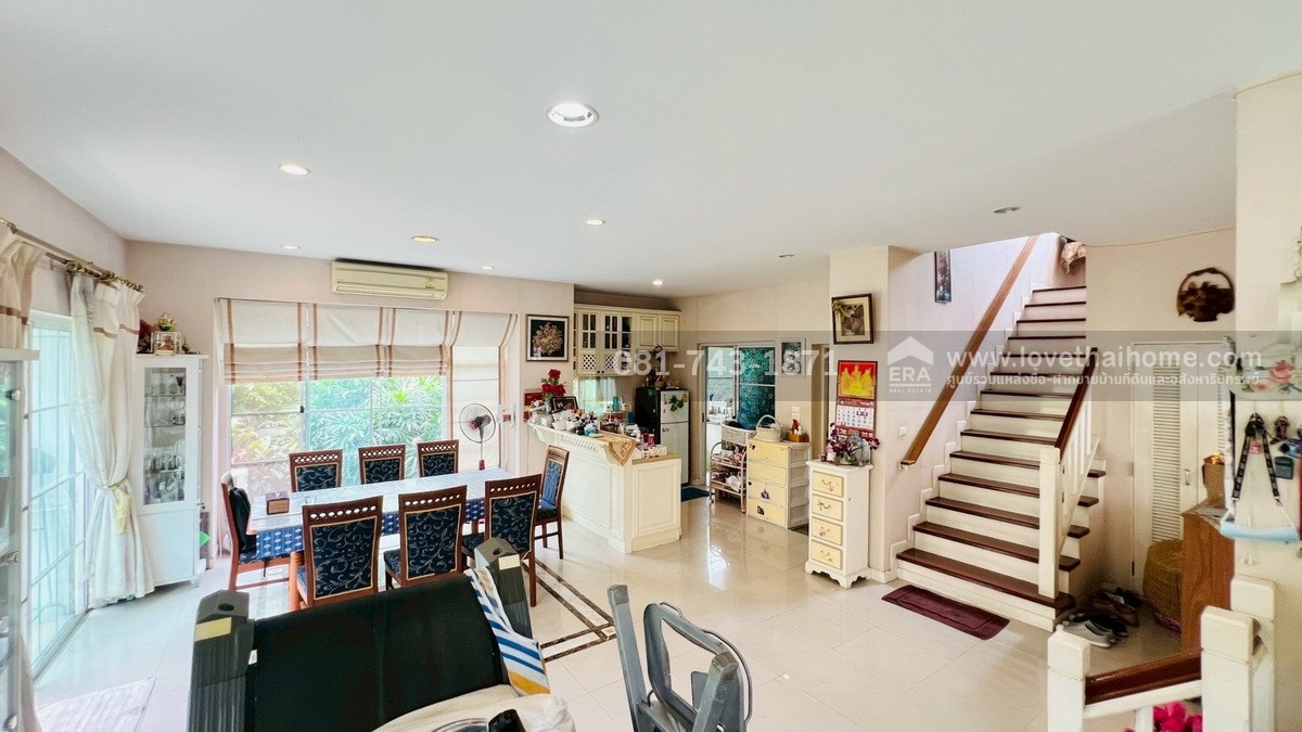 ขายบ้านเดี่ยว นันทวัน สุวรรณภูมิ ถนนกิ่งแก้ว พื้นที่ 75 ตรว. ขายถูกมาก ต่ำกว่าราคาตลาด ของบ้านแปลนและพื้นที่ขนาดนี้ โครงสร้างบ้านดี บ้านตามสภาพเดิม ราคาถูกที่สามารถคุยราคาได้อีก บ้านใกล้สนามบินสุวรรณภูมิ