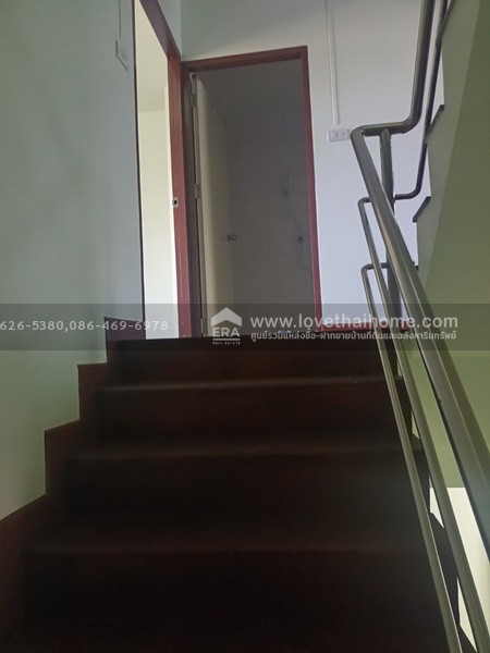 ขายทาวน์เฮ้าส์ 3 ชั้น ถนนรัตนาธิเบศร์ หมู่บ้านธัญธาร วิลเลจ พื้นที่ 21 ตรว. บ้านรีโนเวทใหม่ทั้งหลังสวยมาก พร้อมอยู่ โครงสร้างแข็งแรง
