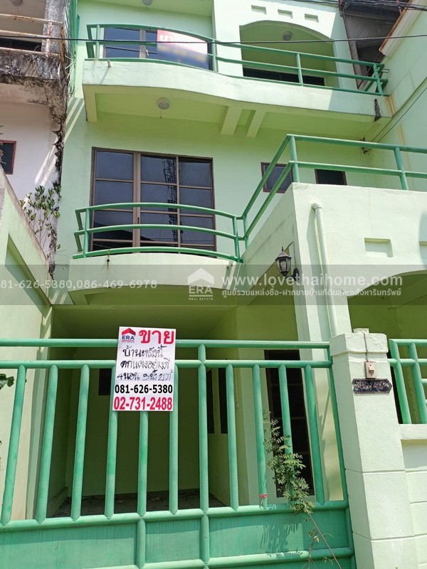 ขายทาวน์เฮ้าส์ 3 ชั้น ถนนรัตนาธิเบศร์ หมู่บ้านธัญธาร วิลเลจ พื้นที่ 21 ตรว. บ้านรีโนเวทใหม่ทั้งหลังสวยมาก พร้อมอยู่ โครงสร้างแข็งแรง