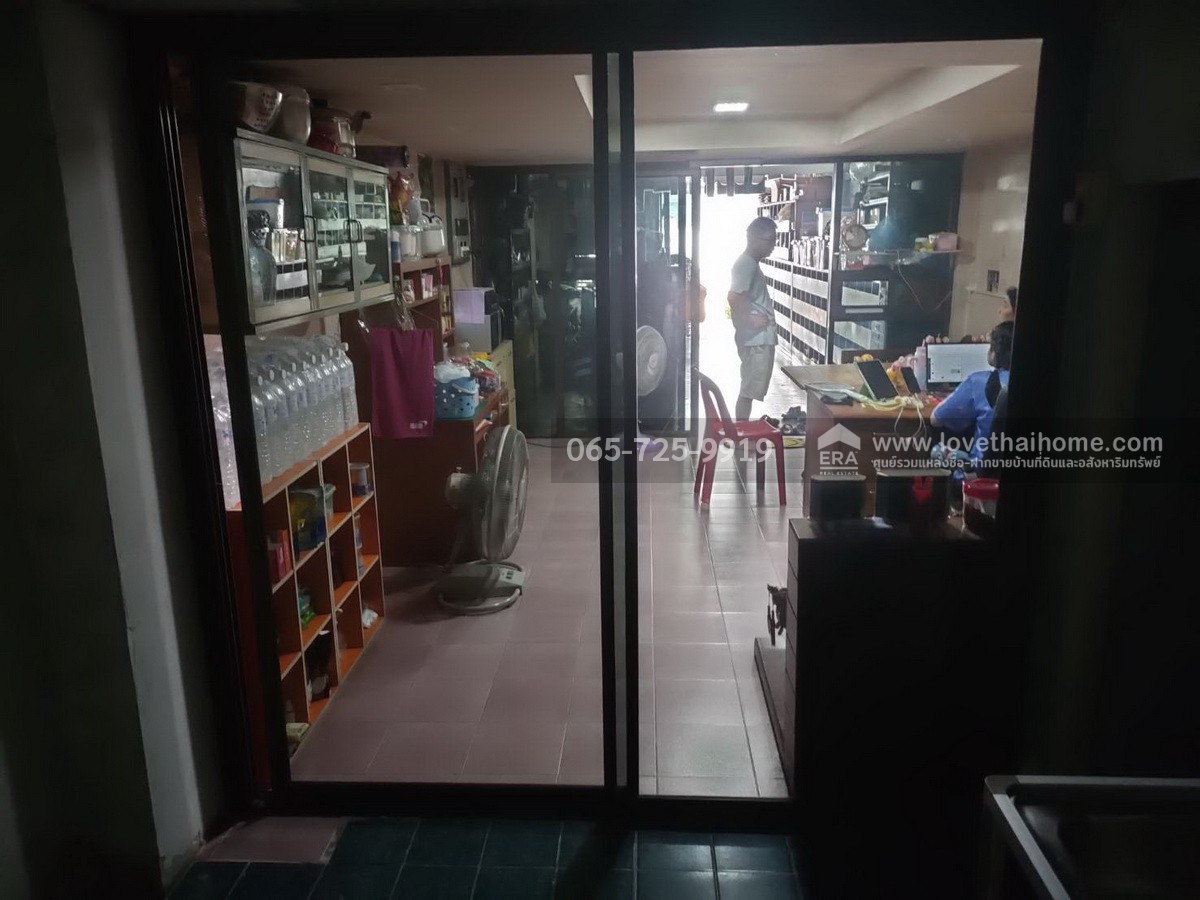 ขายตึกแถว ติดถนนรัตนาธิเบศร์ หมู่บ้านธัญธาร วิลเลจ-บางบัวทอง นนทบุรี ตึกพาณิชย์ 4.5 ชั้น 31 ตรว.(มีดาดฟ้า) ใกล้ รพ.เกษมราษฎร์ รัตนาธิเบศร์ ติดคลองบางแพรก ก่อนถึงซอยวัดไผ่เหลือง