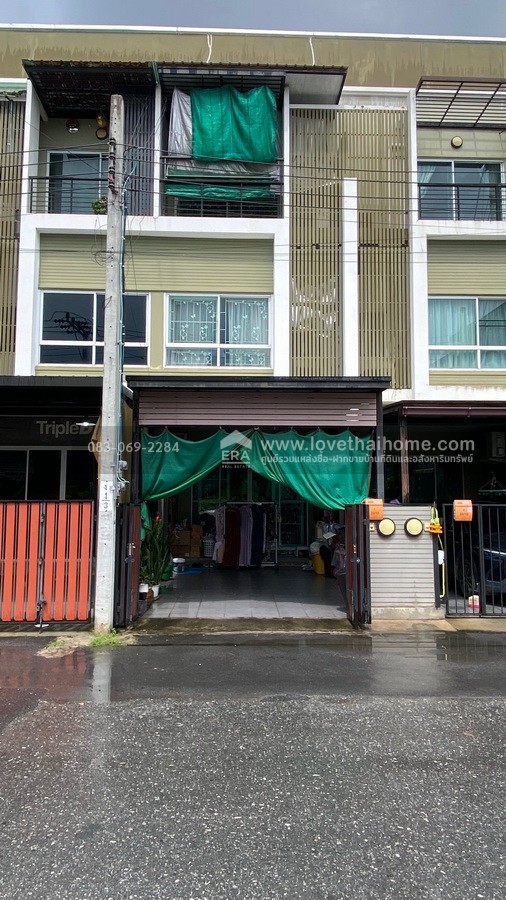 ขายทาวน์โฮม ซ.เคหะร่มเกล้า 72 หมู่บ้านนลินซิตี้ 2 บ้าน 3 ชั้น 17 ตร.วา สภาพพร้อมอยู่ ใกล้ถนนรามคำแหง  เข้าซอยเคหะร่มเกล้า เพียง 20 เมตร