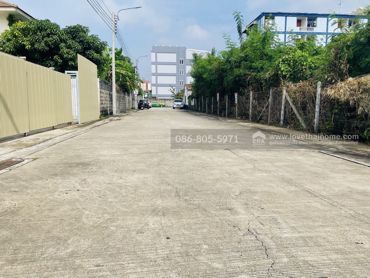 ขายที่ดิน ลาดพร้าว126 ใกล้รถไฟฟ้าลาดพร้าว101 และมหาดไทย พื้นที่322ตร.วา ตารางวาละ65,500บาท ทำเลดีมาก หาไม่ได้แล้ว เหมาะสร้างบ้านหรือซื้อลงทุนในอนาคต