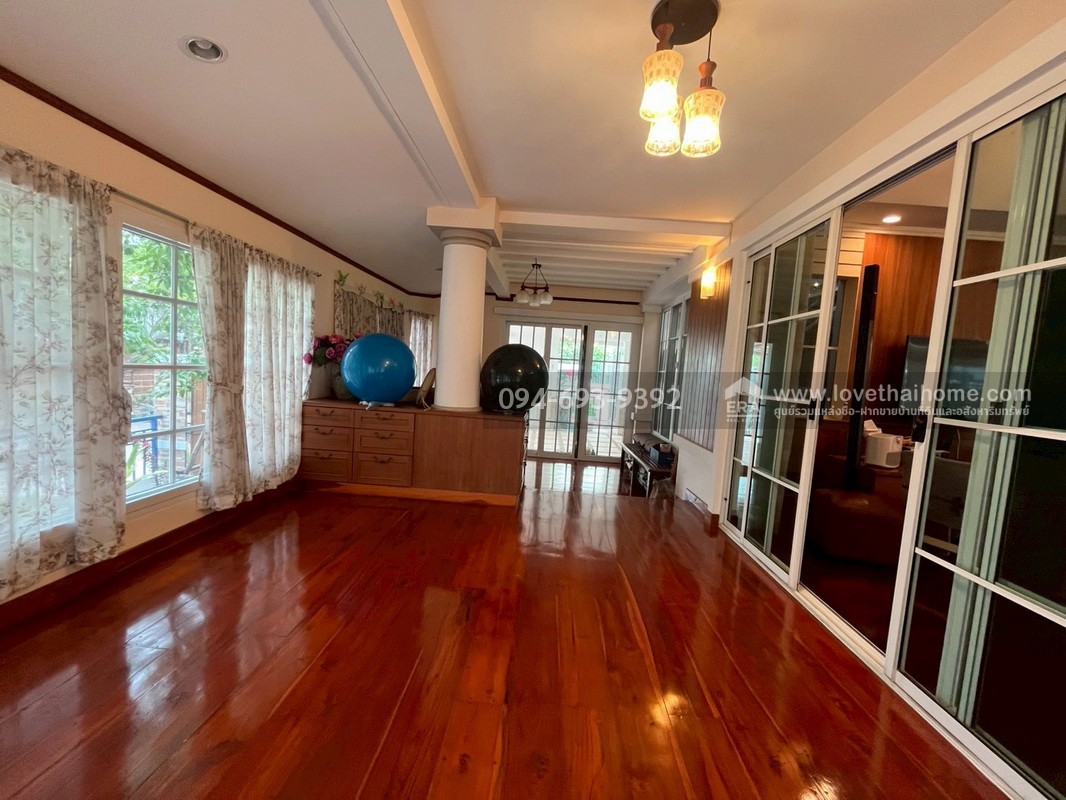 ขายบ้านเดี่ยว 2 ชั้น หมู่บ้านมัณฑนา อ่อนนุช-วงแหวน ถนนสุขาภิบาล2 ซอย25 พื้นที่ 106.4 ตรว. บ้านหรู สวย บรรยากาศเงียบ เหมาะพักผ่อน อากาศดีมากๆ พร้อมอยู่ หิ้วกระเป๋ามาอยู่ได้เลย ตกแต่งใหม่พร้อมเฟอร์นิเจอร์ครบเซ็ต