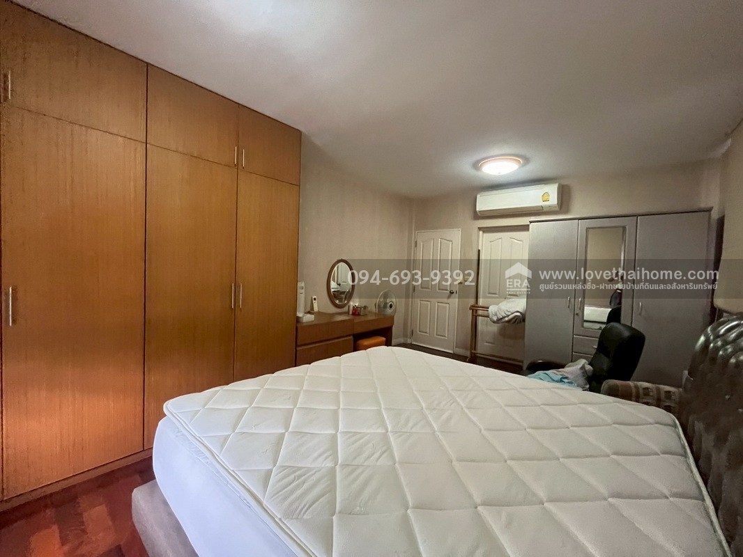 ขายบ้านเดี่ยว 2 ชั้น หมู่บ้านมัณฑนา อ่อนนุช-วงแหวน ถนนสุขาภิบาล2 ซอย25 พื้นที่ 106.4 ตรว. บ้านหรู สวย บรรยากาศเงียบ เหมาะพักผ่อน อากาศดีมากๆ พร้อมอยู่ หิ้วกระเป๋ามาอยู่ได้เลย ตกแต่งใหม่พร้อมเฟอร์นิเจอร์ครบเซ็ต