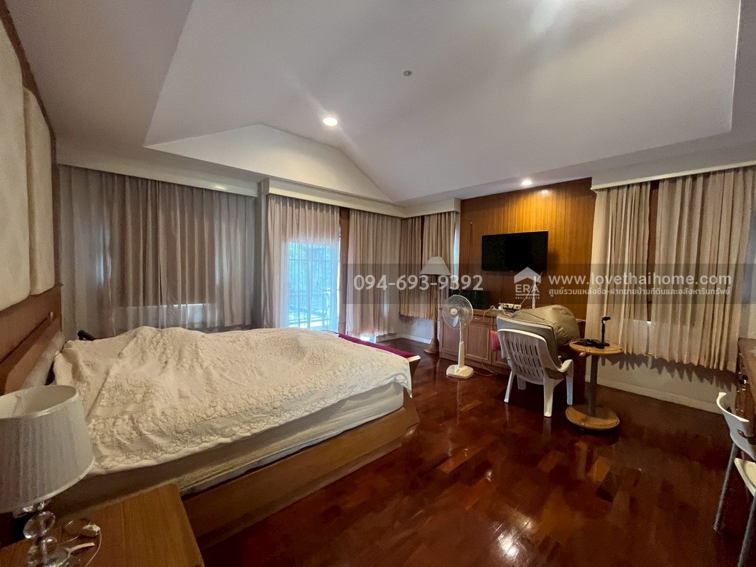 ขายบ้านเดี่ยว 2 ชั้น หมู่บ้านมัณฑนา อ่อนนุช-วงแหวน ถนนสุขาภิบาล2 ซอย25 พื้นที่ 106.4 ตรว. บ้านหรู สวย บรรยากาศเงียบ เหมาะพักผ่อน อากาศดีมากๆ พร้อมอยู่ หิ้วกระเป๋ามาอยู่ได้เลย ตกแต่งใหม่พร้อมเฟอร์นิเจอร์ครบเซ็ต