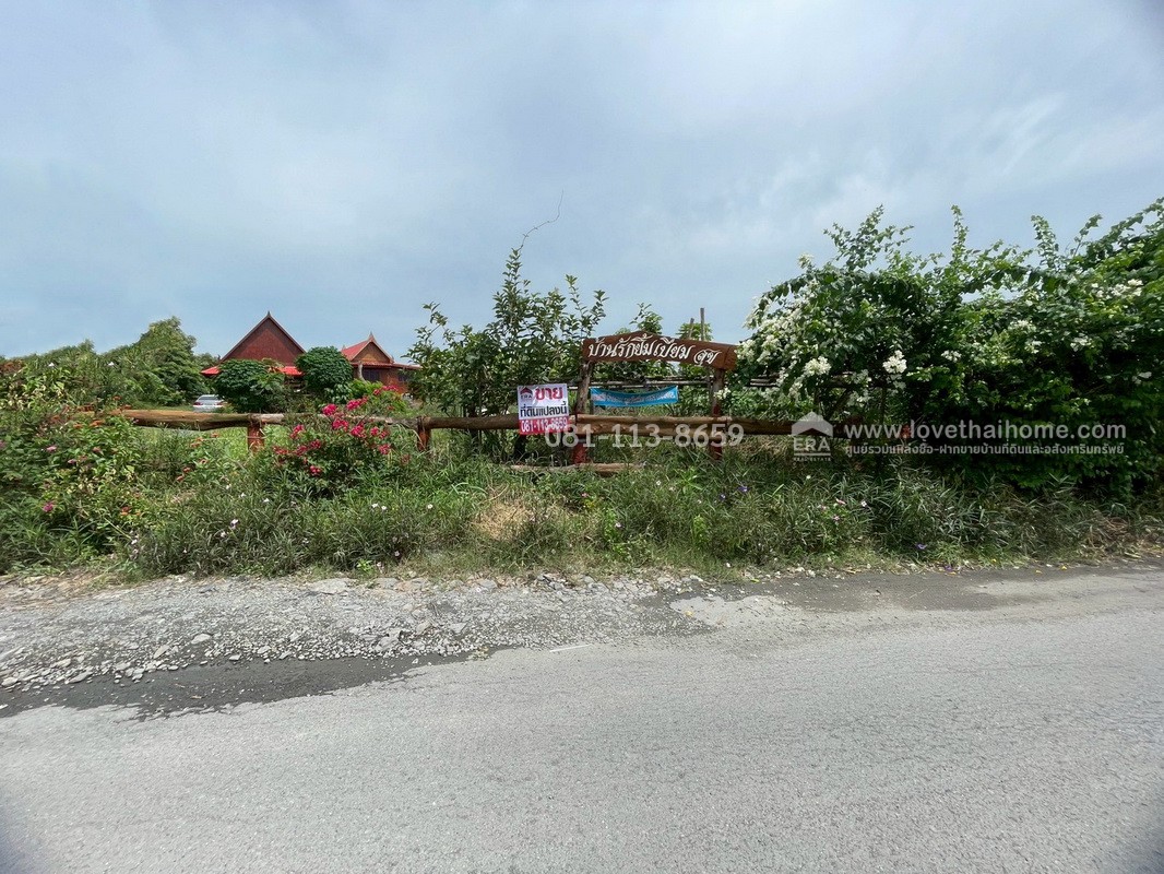 ขายที่ดิน ถนนสุวินทวงศ์ ซอยร่วมพัฒนา6 หนองจอก แถมบ้านทรงไทย 2 หลัง พื้นที่ 4 ไร่ 1 งาน 12 ตรว. แบ่งแปลง 17 แปลง เหมาะสร้างบ้านจัดสรร ใกล้สนง.ขนส่งกรุงเทพมหานครพื้นที่4