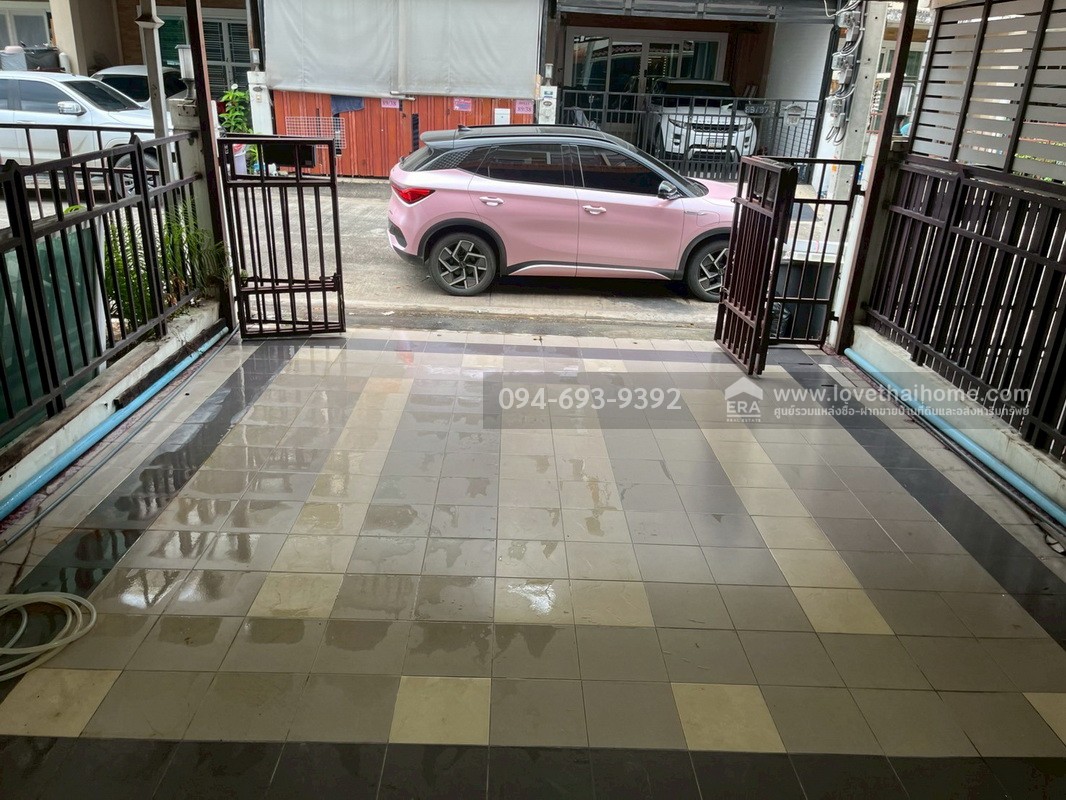 ขายทาวน์โฮม 3 ชั้น หมู่บ้านศุภาลัยวิลล์ พหลโยธิน52 เดินทางสะดวก ใกล้รถไฟฟ้า BTS สะพานใหม่ พื้นที่ 21.1 ตรว. ขายขาดทุน ราคาหลังนี้เหมาะสมสุดๆไม่มีอีกแล้ว ต่ำสุดในโครงการค่ะ ด่วนๆเลยค่ะ
