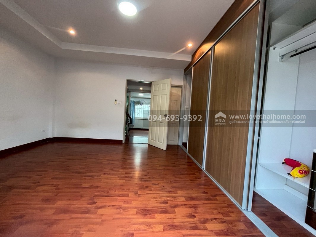 ขายทาวน์โฮม 3 ชั้น หมู่บ้านศุภาลัยวิลล์ พหลโยธิน52 เดินทางสะดวก ใกล้รถไฟฟ้า BTS สะพานใหม่ พื้นที่ 21.1 ตรว. ขายขาดทุน ราคาหลังนี้เหมาะสมสุดๆไม่มีอีกแล้ว ต่ำสุดในโครงการค่ะ ด่วนๆเลยค่ะ