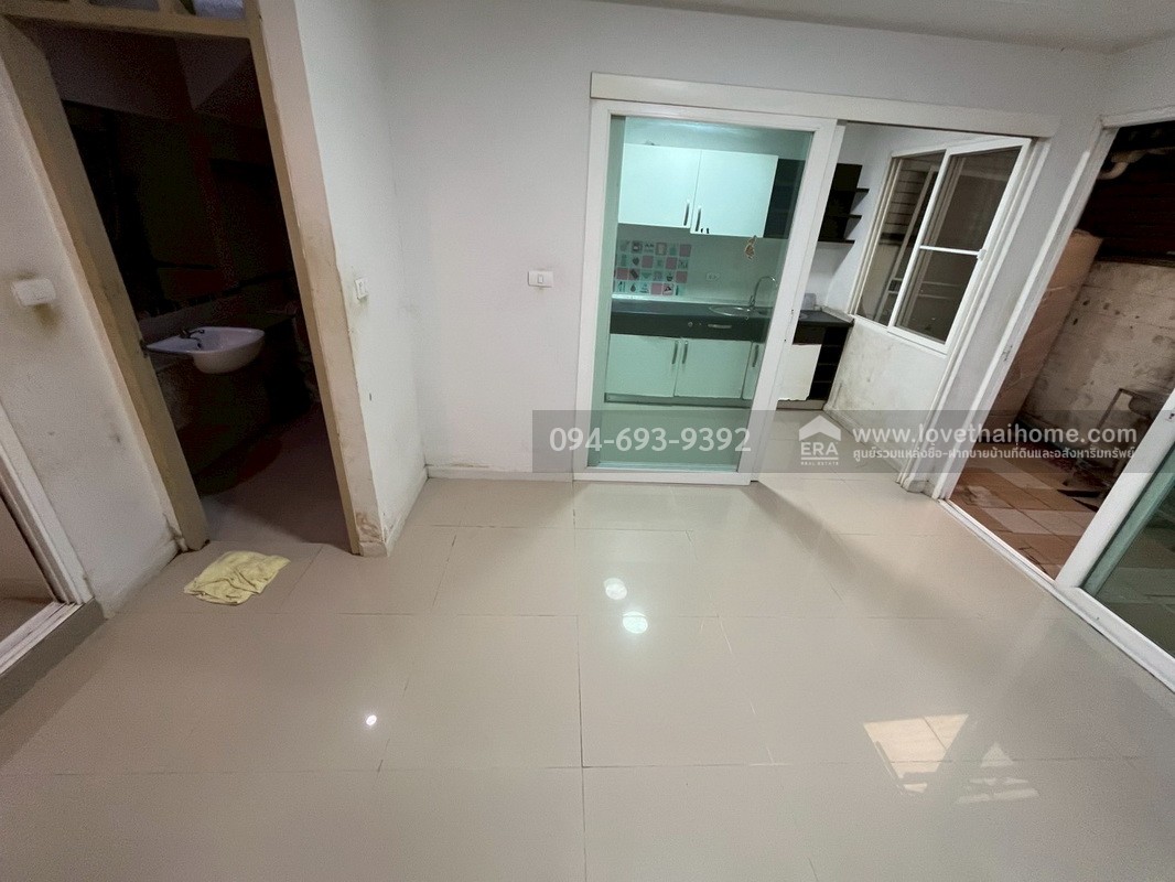ขายทาวน์โฮม 3 ชั้น หมู่บ้านศุภาลัยวิลล์ พหลโยธิน52 เดินทางสะดวก ใกล้รถไฟฟ้า BTS สะพานใหม่ พื้นที่ 21.1 ตรว. ขายขาดทุน ราคาหลังนี้เหมาะสมสุดๆไม่มีอีกแล้ว ต่ำสุดในโครงการค่ะ ด่วนๆเลยค่ะ
