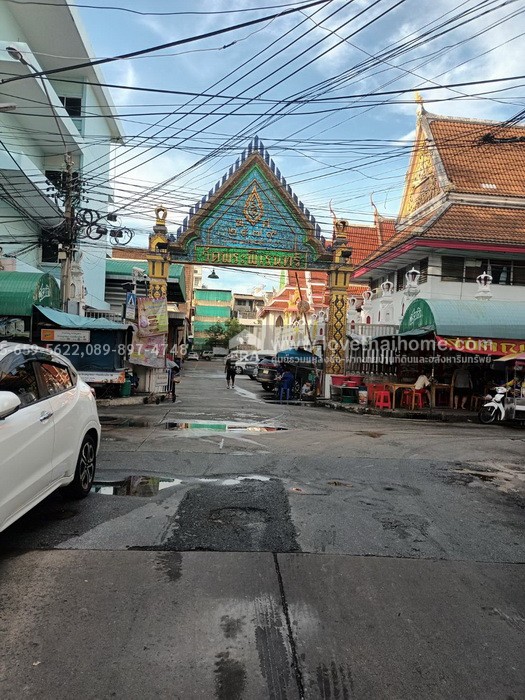 ขายตึกแถว 3 ชั้น ย่านสำเพ็ง ถ.เจริญกรุง 11 ทำเลค้าขาย ใกล้เยาวราช พื้นที่ 8 ตร.วา ทำเลทองใจกลางเมือง