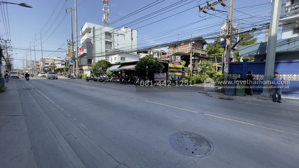 ขายที่ดินแปลงมุม ติดถนนใหญ่ ทางรถไฟสายเก่า ใกล้ BTS สำโรง มาแล้วจ้า ที่ดินสวยๆ ทำเลทอง ย่านสำโรง แปลงมุม พื้นที่ 122.5 ตรว.ขายเพียง 14.9 ล้านบาทเท่านั้น