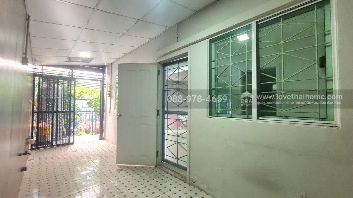 ขายทาวน์เฮ้าส์ 2 ชั้น หมู่บ้านพฤกษาวิลล์50 ซอยรามคำแหง167 (มิสทีน) หลังมุม พื้นที่ 25.4 ตรว. ใกล้รถไฟฟ้าสายสีส้ม สถานีราษฎร์พัฒนา ต่อเติมเต็มพื้นที่ แถมแอร์ 4 เครื่อง พร้อมอยู่