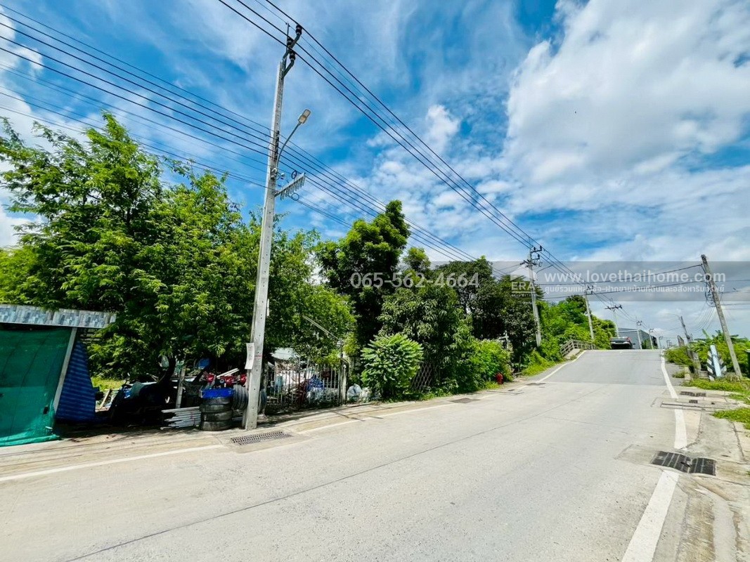 ขายที่ดิน คุ้มเกล้า50 ลำปลาทิว ลาดกระบัง พื้นที่ 390 ตรว. แปลงมุม ผังสีม่วง ยังไม่ถม หน้ากว้าง 48 เมตร ลึก 35 เมตร ใกล้ศูนย์กระจายสินค้า ICD ลาดกระบัง