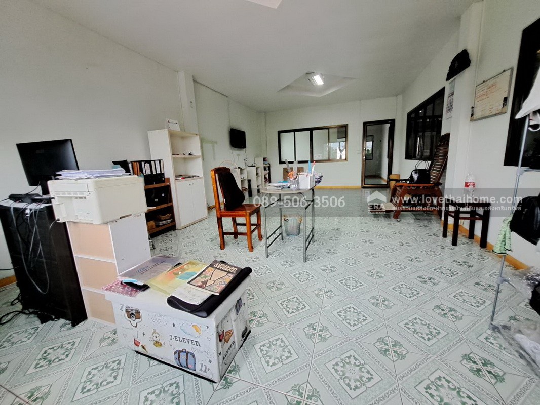ขายโกดังพร้อมสำนักงาน คลอง11 ธัญบุรี ถ.รังสิต-นครนายก ขนาด 70 ตารางวา โกดังพร้อมสำนักงาน และมีห้องพักคนงาน