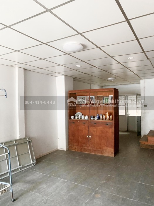 ขายทาวน์เฮ้าส์ หมู่บ้านพิมพ์ทอง ซ.ลาดพร้าว 101 พื้นที่ 16 ตร.วา ทำเลดี ใกล้รถไฟฟ้าสายสีเหลือง-สถานีลาดพร้าว 101 ราคาถูกสุดในโครงการ