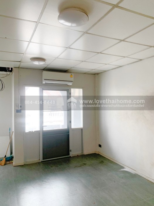 ขายทาวน์เฮ้าส์ หมู่บ้านพิมพ์ทอง ซ.ลาดพร้าว 101 พื้นที่ 16 ตร.วา ทำเลดี ใกล้รถไฟฟ้าสายสีเหลือง-สถานีลาดพร้าว 101 ราคาถูกสุดในโครงการ