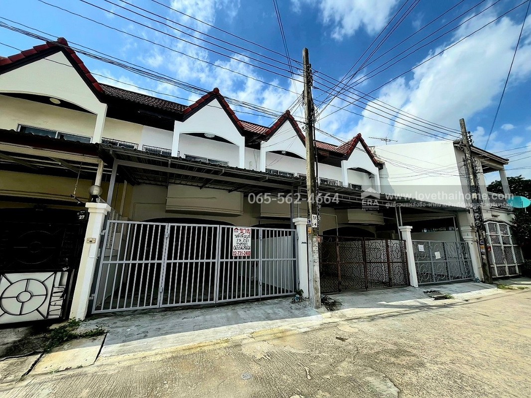 ขายทาวน์เฮ้าส์ 2 ชั้น หมู่บ้านโมราวรรณ2 อ่อนนุช16 แยก19 พื้นที่ 22.2 ตรว. พร้อมอยู่ ใกล้ซีคอนสแควร์