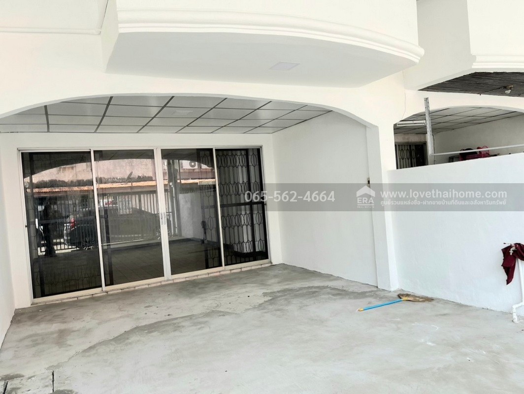 ขายทาวน์เฮ้าส์ 2 ชั้น หมู่บ้านโมราวรรณ2 อ่อนนุช16 แยก19 พื้นที่ 22.2 ตรว. พร้อมอยู่ ใกล้ซีคอนสแควร์