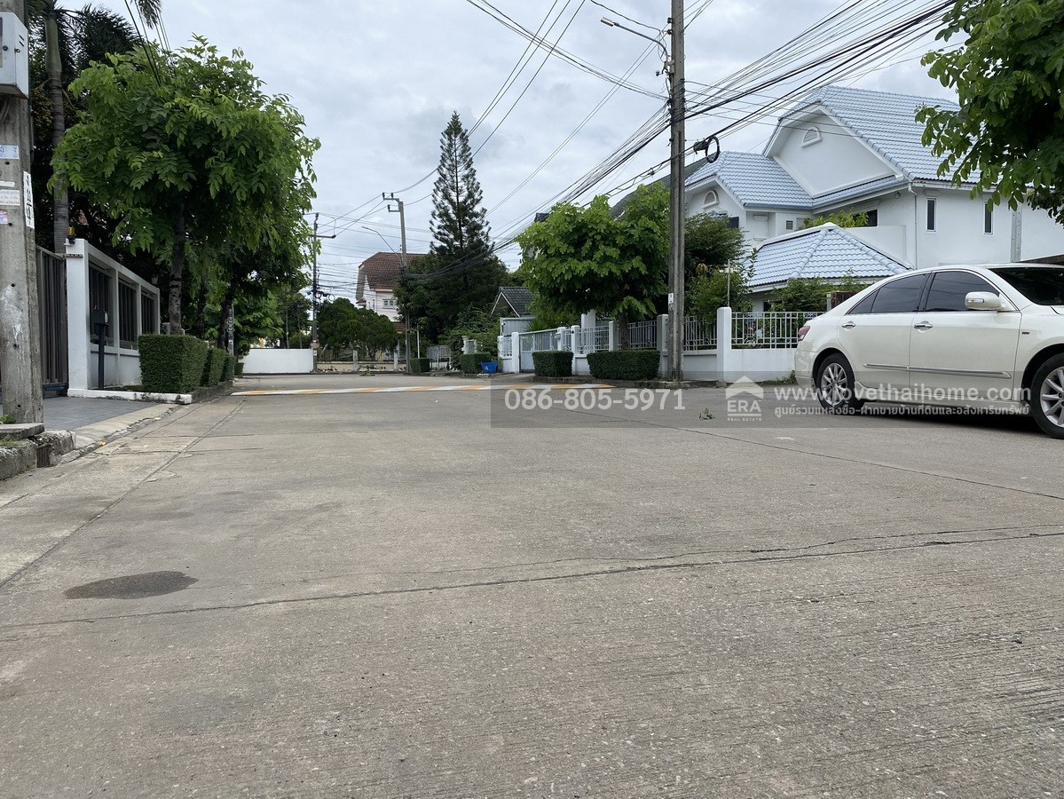 ขายที่ดิน 293 ตร.วา หมู่บ้านพาร์คเวย์โฮม โซนB ถ.ราษฎร์พัฒนา 22 เข้าทางหมู่บ้านธารารมย์ รามคำแหง 150 ได้ เหมาะสร้างบ้านพักอาศัย / โครงการบ้าน / ลงทุนเก็งกำไร
