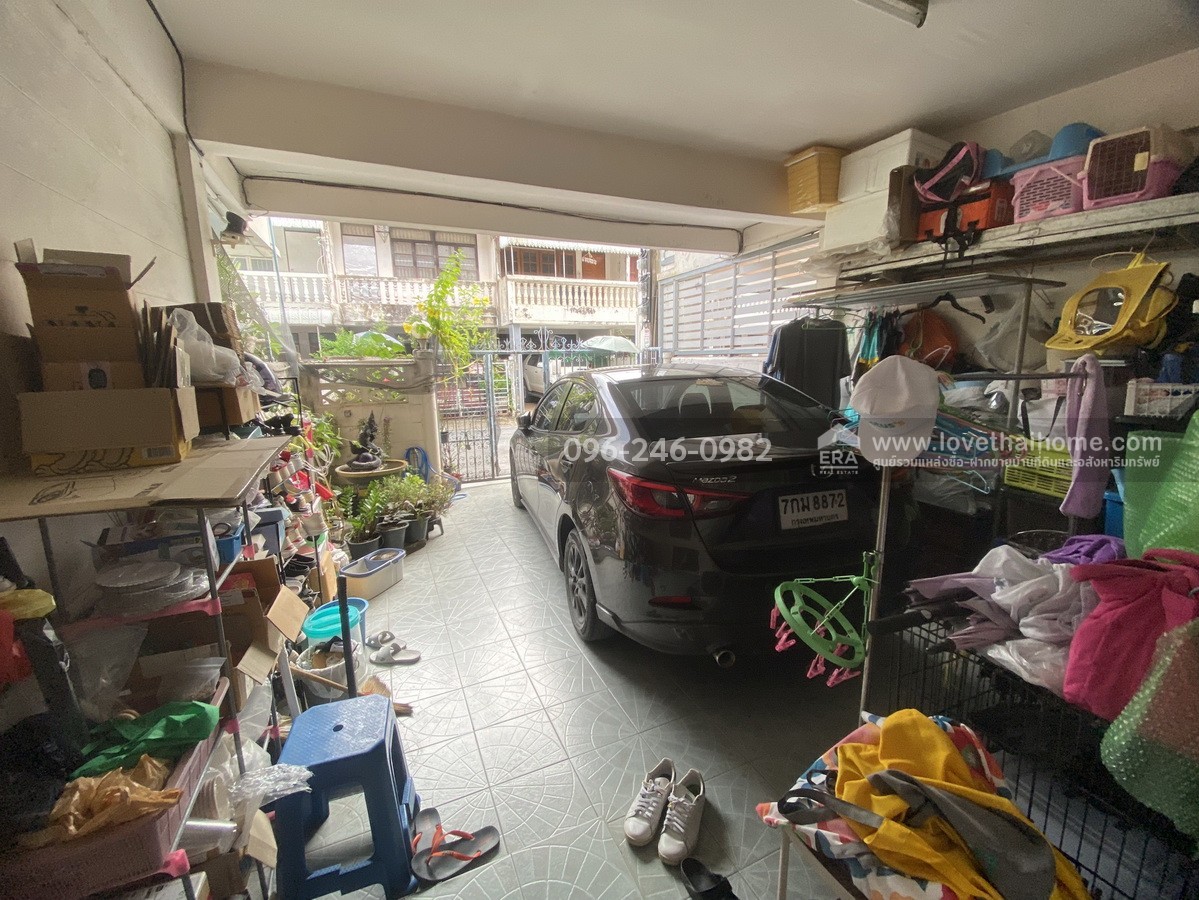 ขายทาวน์เฮ้าส์ หมู่บ้านธนะสิน โครงการ 6 ซ.6 นวมินทร์ 68 พื้นที่ 17 ตรว. ราคาถูกมาก เดินทางสะดวก ร้านอาหารเยอะ
