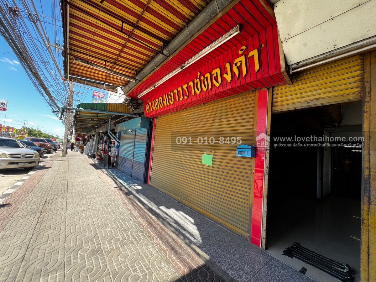 ขายตึกแถว ติดถนนปทุมธานี–กรุงเทพฯ สูง 4.5 ชั้น 2 คูหาติดกัน 45 ตร.วา ทำเลค้าขาย ต้องรีโนเวทใหม่ (เดิมเคยเปิดเป็นธุรกิจร้านทอง)