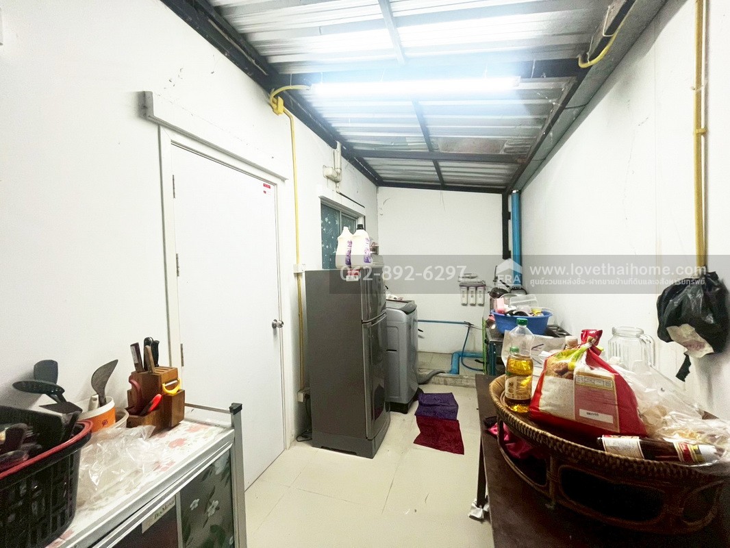 ขายทาวน์เฮ้าส์ 2 ชั้น หมู่บ้านพฤกษา รังสิต-คลอง4 ทำเลดี ขนาด 17.4 ตรว. บ้านสวยสภาพดี ขายเพียง 1.45 ล้านบาท ขายถูกกว่าราคาตลาด คุ้มค่าแบบนี้ห้ามพลาด สนใจโทร.062-892-6297
