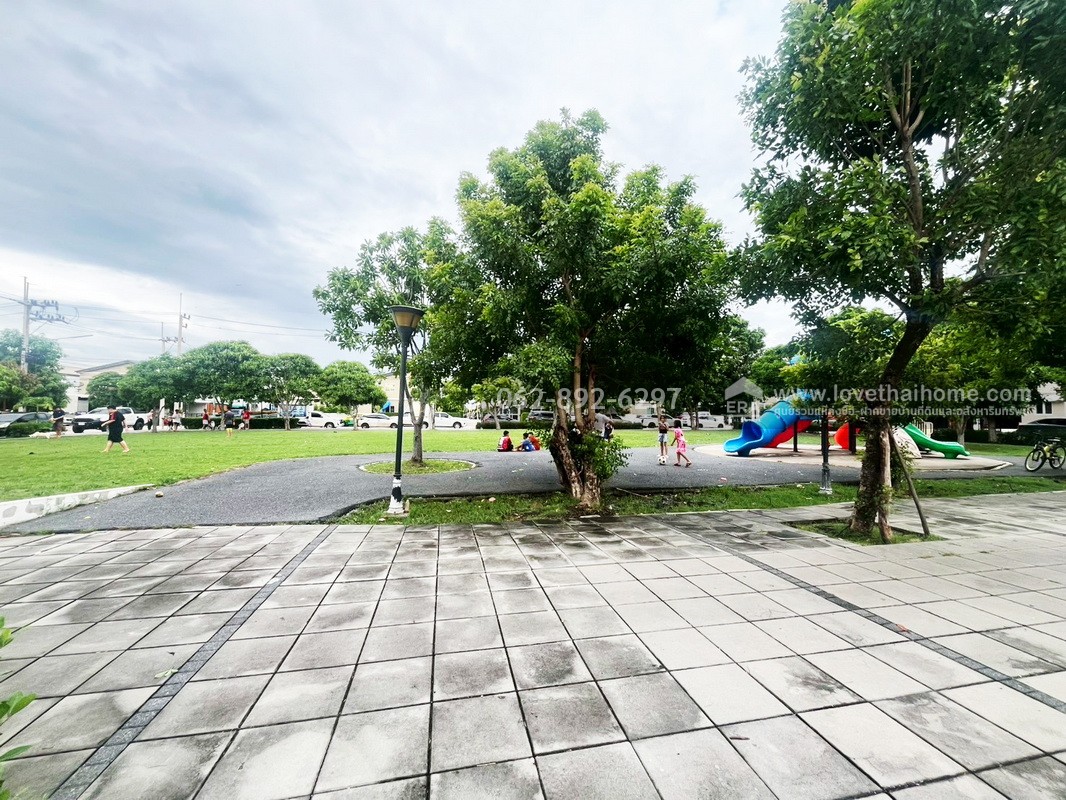ขายทาวน์เฮ้าส์ 2 ชั้น หมู่บ้านพฤกษา รังสิต-คลอง4 ทำเลดี ขนาด 17.4 ตรว. บ้านสวยสภาพดี ขายเพียง 1.45 ล้านบาท ขายถูกกว่าราคาตลาด คุ้มค่าแบบนี้ห้ามพลาด สนใจโทร.062-892-6297