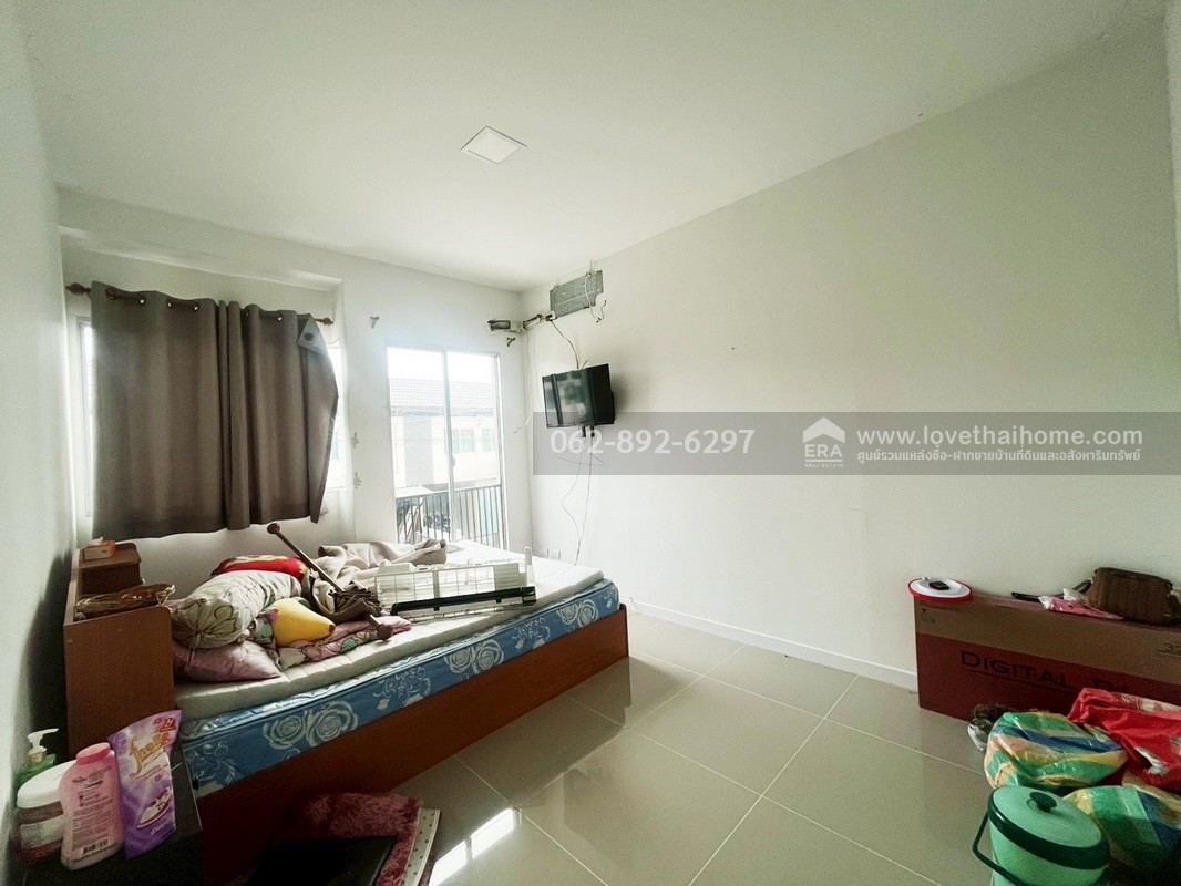 ขายทาวน์เฮ้าส์ 2 ชั้น หมู่บ้านพฤกษา รังสิต-คลอง4 ทำเลดี ขนาด 17.4 ตรว. บ้านสวยสภาพดี ขายเพียง 1.45 ล้านบาท ขายถูกกว่าราคาตลาด คุ้มค่าแบบนี้ห้ามพลาด สนใจโทร.062-892-6297