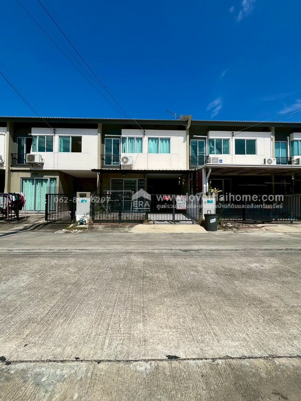 ขายทาวน์เฮ้าส์ หมู่บ้านพฤกษา รังสิต-คลอง4 โครงการ2 พื้นที่17.4ตรว. ขายเพียงแค่1.45ล้านเท่านั้น ในโครงการนี้หาราคาถูกกว่านี้ไม่มีอีกแล้วค่ะ 