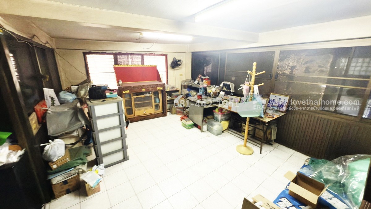 ขายตึกแถว4.5ชั้นติดถนนดำรงรักษ์ ที่สุดของทำเลธุรกิจใจกลางกรุงเทพชั้นใน ย่านหลานหลวง,โบ๊เบ๊ทาวเวอร์ พื้นที่ 50 ตรว. ขาย 33 ล้านบาท ตัวตึกติดกับกรมพัฒนาสังคมและสวัสดิการ