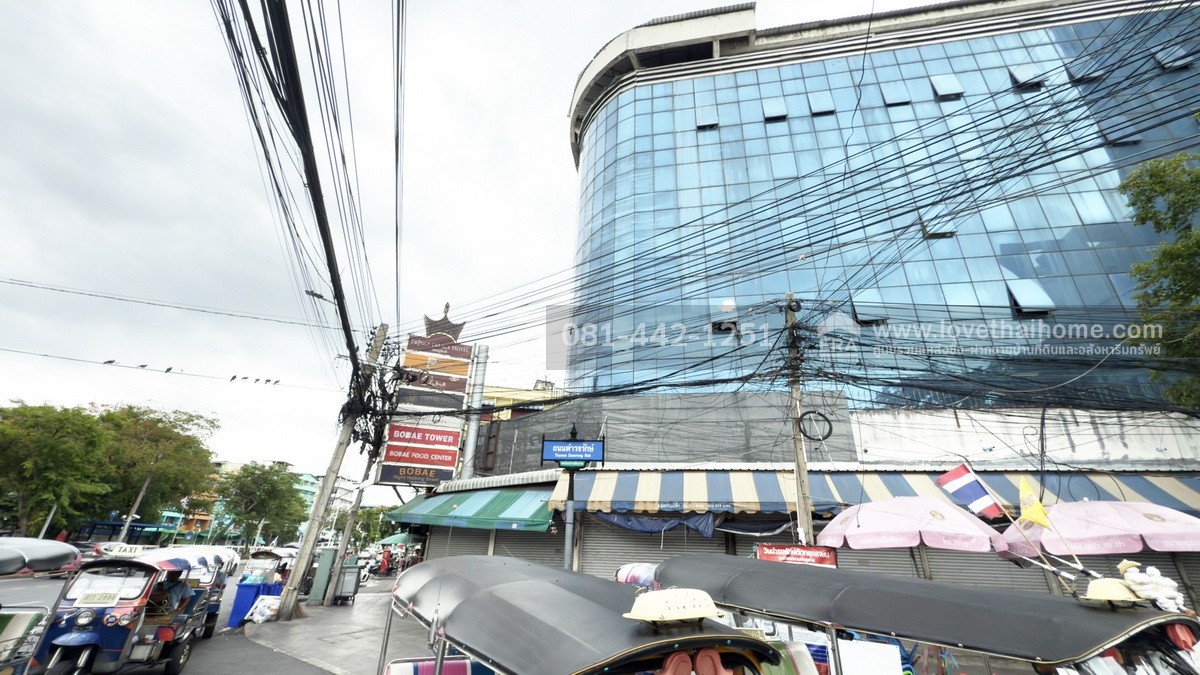 ขายตึกแถว4.5ชั้นติดถนนดำรงรักษ์ ที่สุดของทำเลธุรกิจใจกลางกรุงเทพชั้นใน ย่านหลานหลวง,โบ๊เบ๊ทาวเวอร์ พื้นที่ 50 ตรว. ขาย 33 ล้านบาท ตัวตึกติดกับกรมพัฒนาสังคมและสวัสดิการ