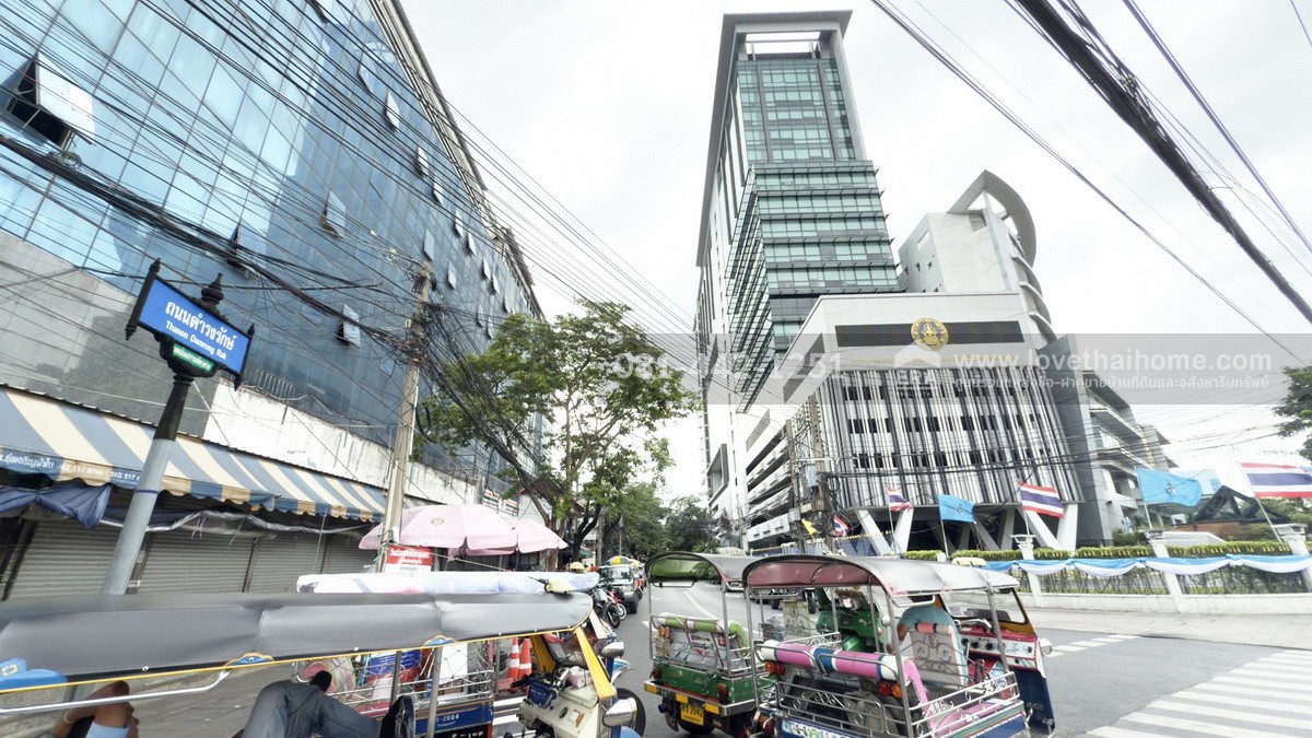 ขายตึกแถว4.5ชั้นติดถนนดำรงรักษ์ ที่สุดของทำเลธุรกิจใจกลางกรุงเทพชั้นใน ย่านหลานหลวง,โบ๊เบ๊ทาวเวอร์ พื้นที่ 50 ตรว. ขาย 33 ล้านบาท ตัวตึกติดกับกรมพัฒนาสังคมและสวัสดิการ