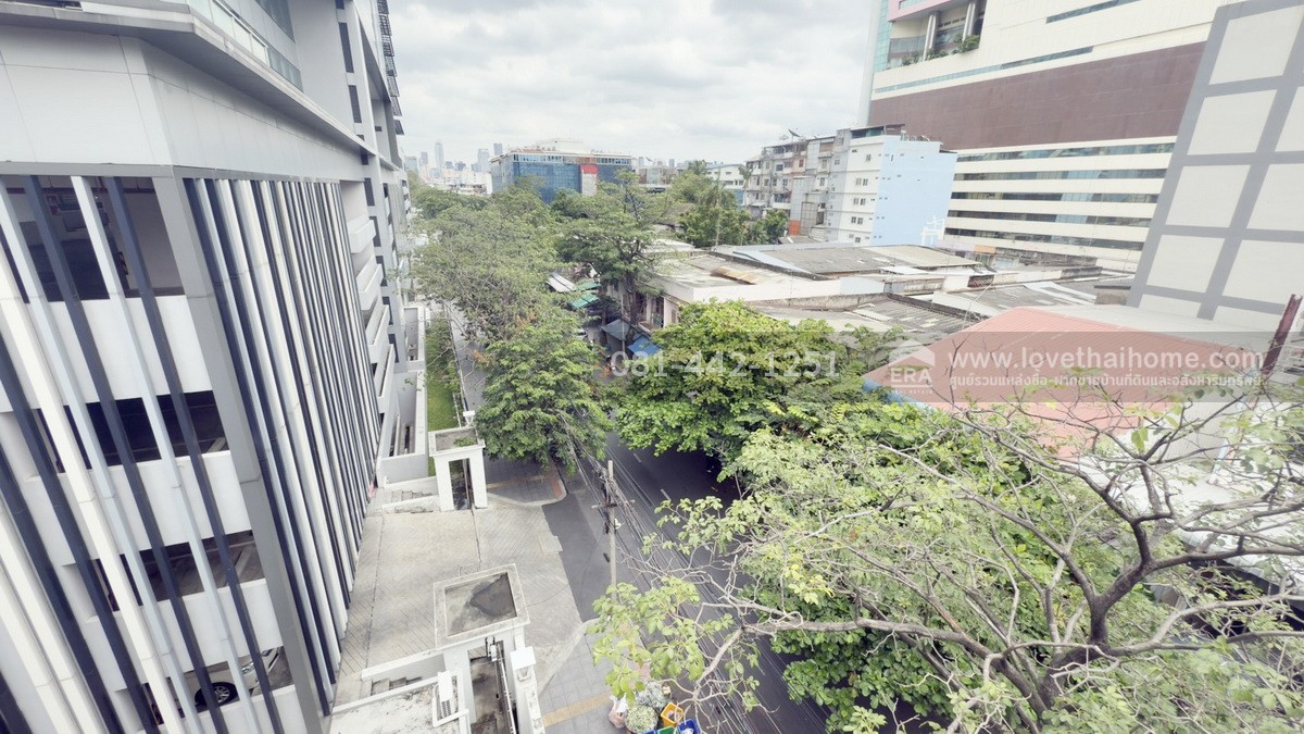 ขายตึกแถว4.5ชั้นติดถนนดำรงรักษ์ ย่านหลานหลวง โบ๊เบ๊ทาวเวอร์ พื้นที่50ตรว.อยากขายแบบด่วน! ปรับราคาขายลงมาเหลือเพียงแค่22ล้านเท่านั้น ในย่านนี้หาราคาขายถูกกว่านี้ รับประกันเลยว่าไม่มีอย่างแน่นอน