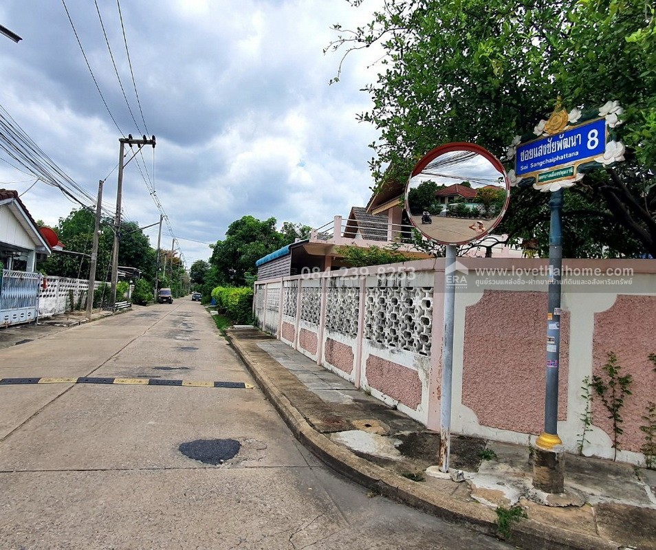 ขายบ้านเดี่ยว หมู่บ้านแสงชัยนิเวศน์ ปทุมธานี พื้นที่ 100 ตรว. ใกล้ รพ.ปทุมธานี,บิ๊กซี ปทุมธานี และโลตัสปทุมธานี