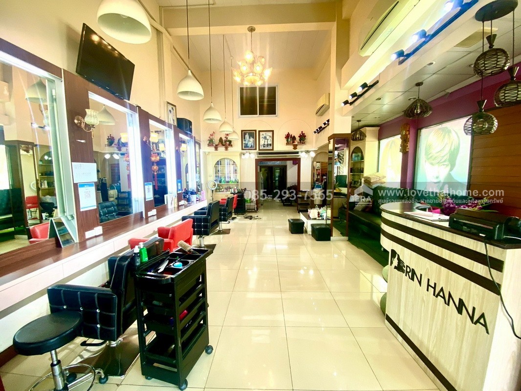 ขายตึกแถว4.5ชั้น ติดถนนราษฎร์พัฒนา ซอยมิสทีน ปากซอยราษฎร์พัฒนา16/1 พื้นที่ 50.5 ตรว. หลังริม พร้อมประกอบธุรกิจ