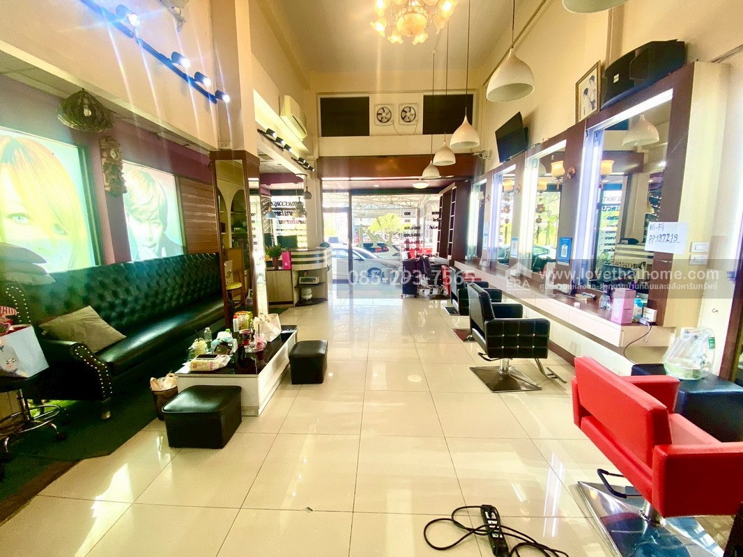 ขายตึกแถว4.5ชั้น ติดถนนราษฎร์พัฒนา ซอยมิสทีน ปากซอยราษฎร์พัฒนา16/1 พื้นที่ 50.5 ตรว. หลังริม พร้อมประกอบธุรกิจ