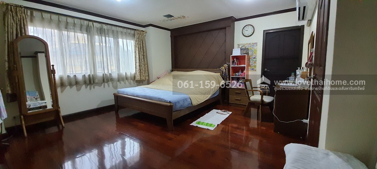 ขายบ้านเดี่ยว ซอยศรีด่าน 22 หมู่บ้านกรองทอง ศรีนครินทร์ มี 2 หลัง ในพื้นที่ 80.6 ตร.วา ตกแต่งสวย พร้อมอยู่ แปลงมุมในซอย2 ใกล้รถไฟฟ้าสายสีเหลือง-สถานีศรีลาซาล