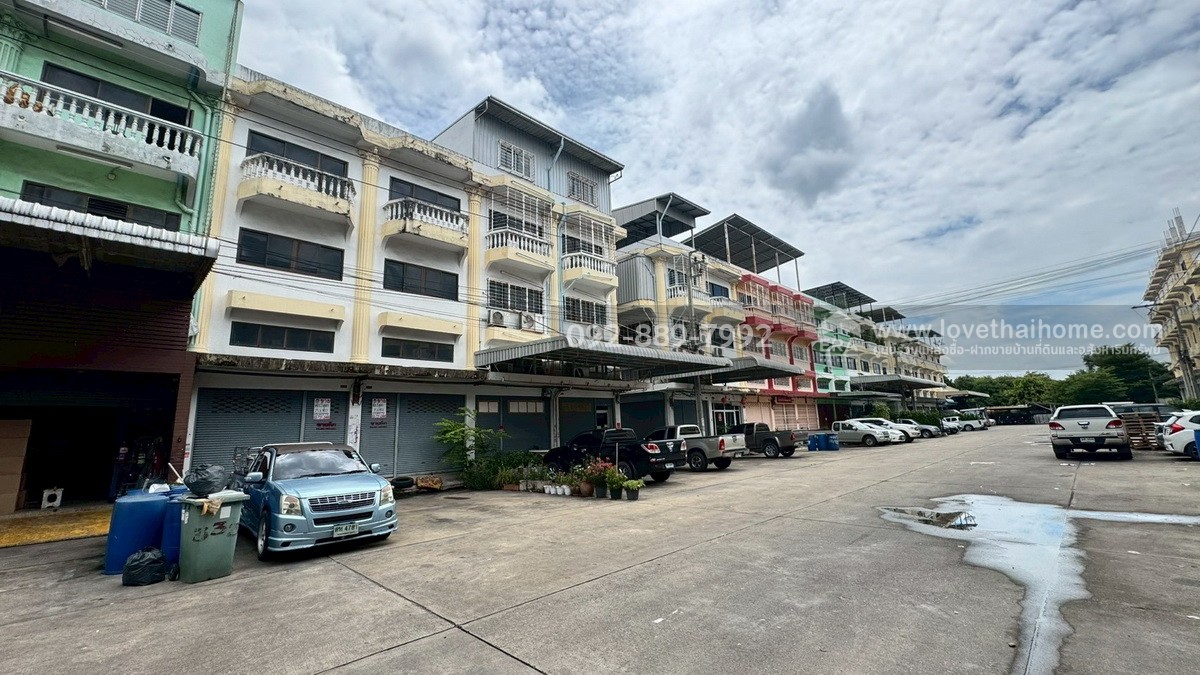 ขายตึกแถว 3.5 ชั้น 2 คูหา โครงการเพชรชายทะเล ถนนเทียนทะเล พื้นที่รวม 43.2 ตรว. ราคาถูกที่สุดในนั้นแล้ว ใกล้ตลาดอินดี้ บางขุนเทียน