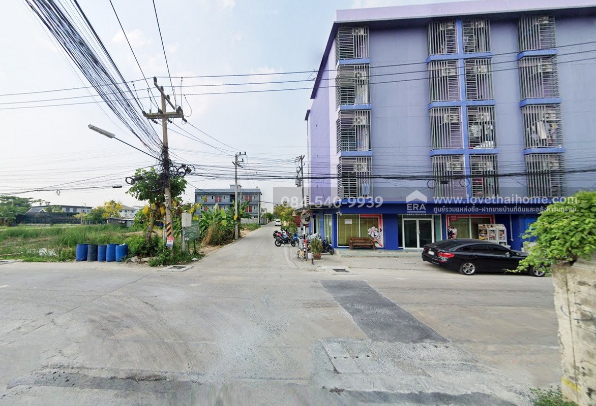 ขายด่วน! ที่ดินเปล่า ถนนรังสิต-ปทุมธานี ซอยบ้านกลาง2/2 พื้นที่ 81 ตรว. ทำเลทอง ใจกลางเมืองปทุมธานี เหมาะกับธุรกิจหลายประเภท โกดังขนาดเล็ก อพาร์ตเม้นท์ บ้านพักอาศัย หรือการเกษตร