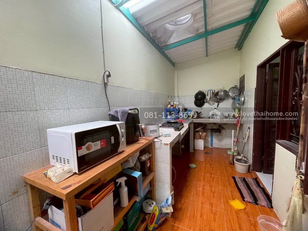 ขายทาวน์เฮ้าส์ ถนนคลองหลวง หมู่บ้านฟ้าคลองหลวง พื้นที่ 18 ตรว. ตรงข้ามแม็คโคร คลองหลวง ราคาต่ำสุดในโครงการ