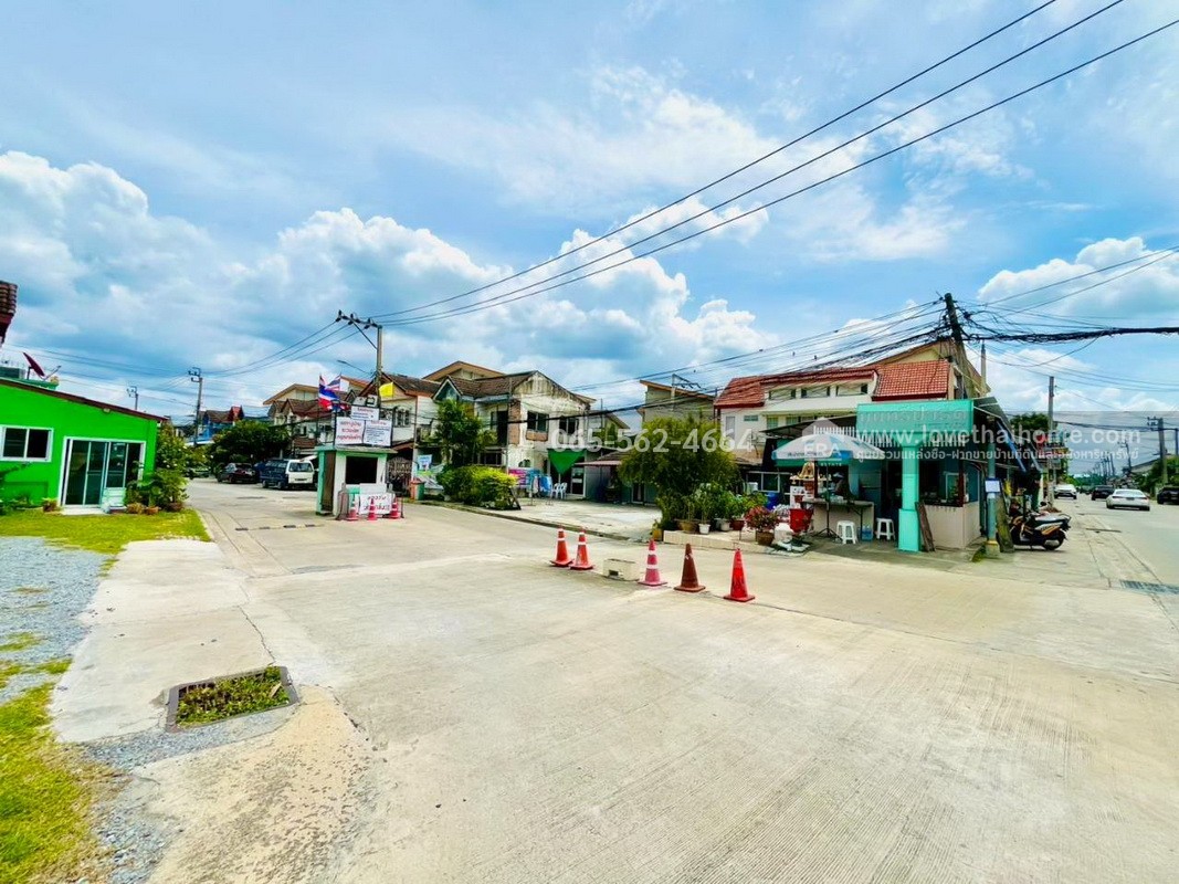 ขายทาวน์เฮ้าส์ หมู่บ้านนนทรี ปาร์ค ซอยบางรักน้อย16 พื้นที่ 22 ตรว. หลังมุม ต่อเติมเต็มพื้นที่ ใกล้รถไฟฟ้าสายสีม่วง สถานีไทรม้า
